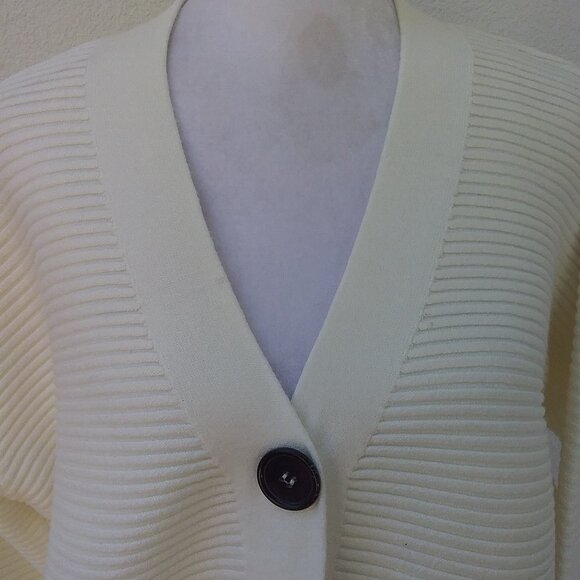 Zara Sweater Cardigan Med Bulky Cream with (4) Black Buttons Minimalist Preppy - Picture 4 of 6